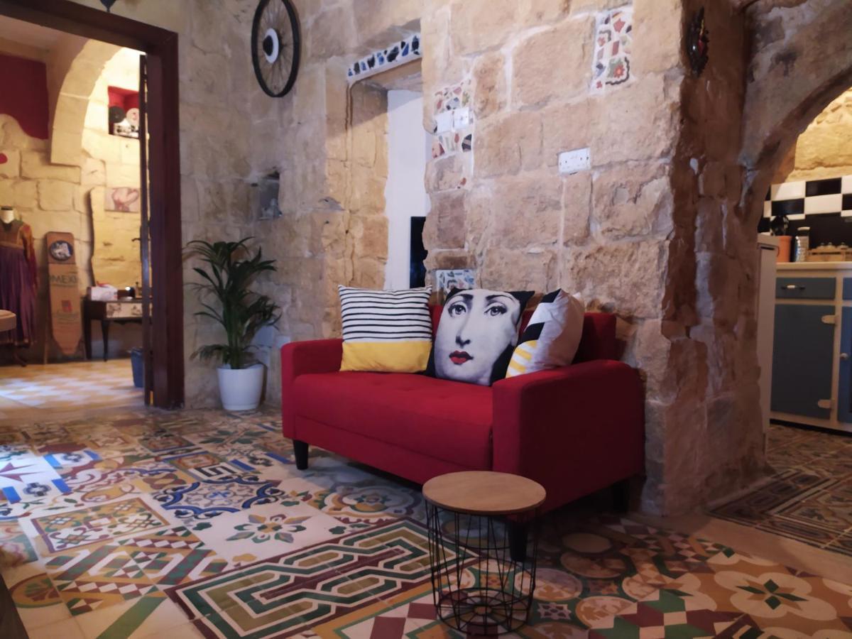 Fusion Homestay Accommodation Моста Екстер'єр фото