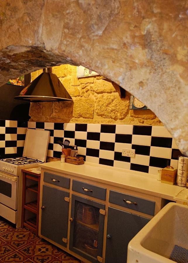 Fusion Homestay Accommodation Моста Екстер'єр фото
